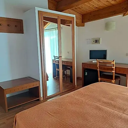 Escorial 3* Cervia